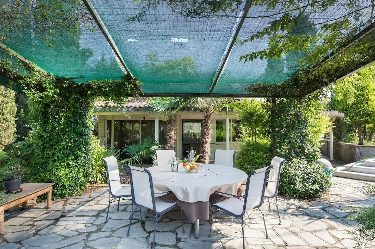 Villa Elena Perea