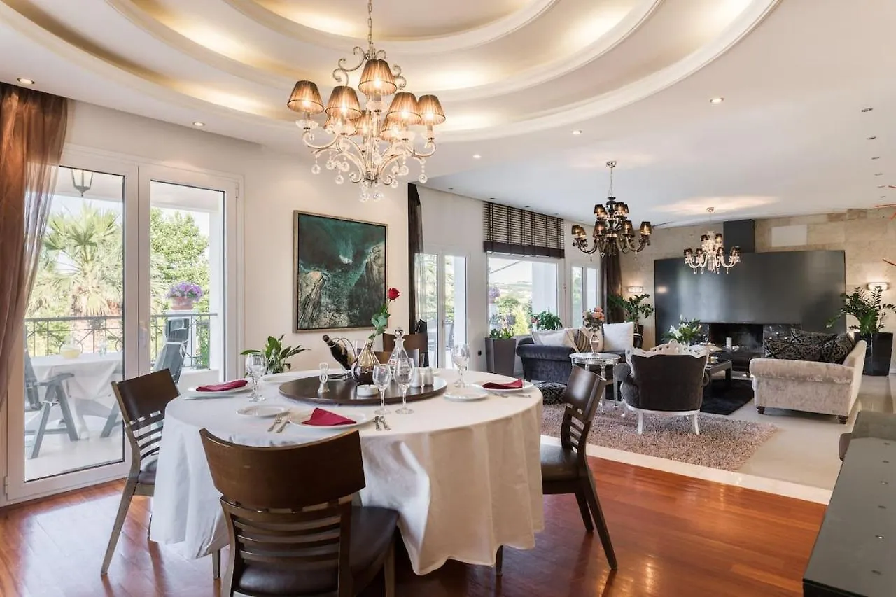 Villa Elena Perea 0*, Peraia (Thessaloniki)